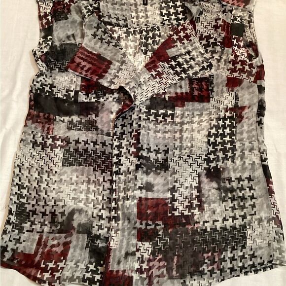 Maurices Women's Lightweight Sheer Pull Over Business Casual Blouse Size Small - Picture 3 of 15